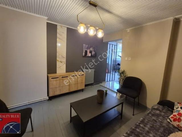 Tarabya_ Satılık 1+1 _ Boğaz+metro+teras Keyfi+ fırsat