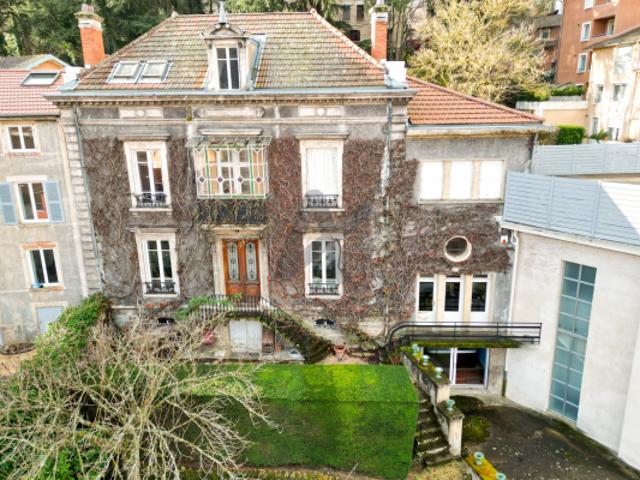 Tarare maison de ville rénovée 4 chambres plus combles amena