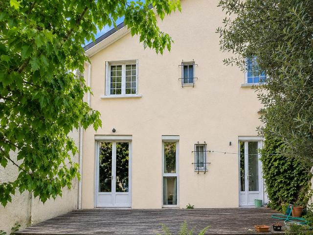 TARBES PROCHE MARCADIEU ARSENAL MAISON DE VILLE 155 m2 JARDIN ET GARAGE