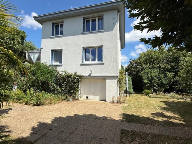 Tarbes Urac Sendère, proche centre écoles et commerces belle maison de 200 m² 5 chambres, dépendances, vue Pyrénées Terrain de 1 347,00 m²
