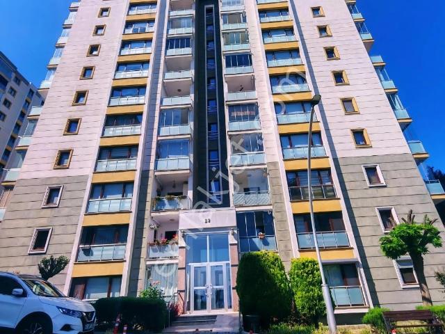 Tarcanlar'dan İzmit Akçakent 1 Sitesinde 3+1 Kiralık Daire