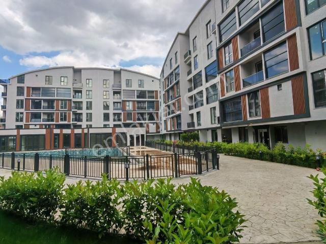 Tarcanlardan İzmit Plajyolunda Site İçi 4+1 Kiralık Daire