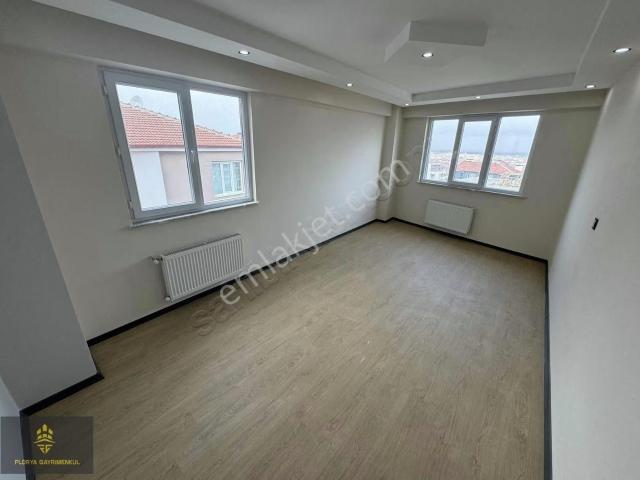 Tarih Bulvarı Yakını İskanlı Sıfır 2+1 Daire