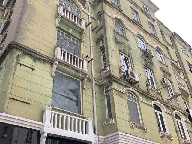 Tarihi arif paşa hanında satılık 150 metre iş yeri