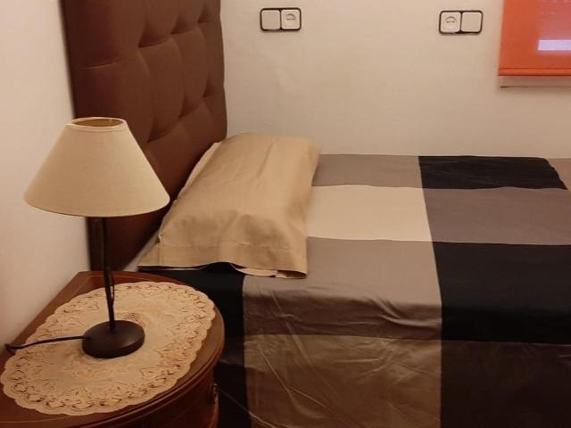 Tasteful single bedroom in the El Clot neighbourhood