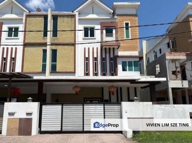 TASEK SQUARE