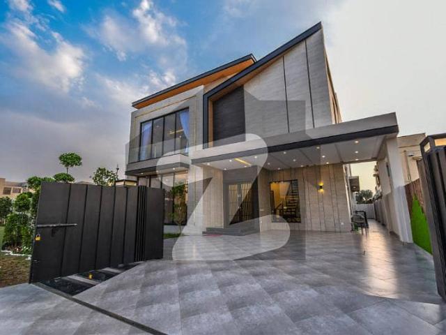 TASK EST OFFER: 10 Marla Modern Design Bungalow Good Location Reasonable Price in Phase 6 D HA