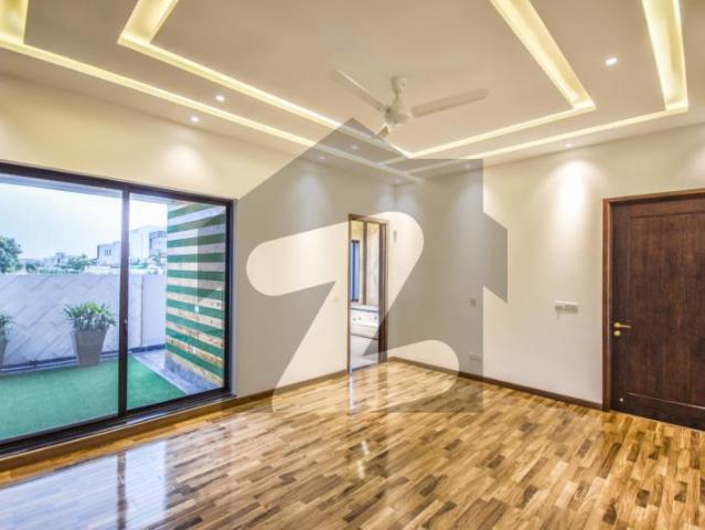 TASK EST OFFER: 10 Marla Modern Design Bungalow Good Location Reasonable Price in Phase 8 AIR AVENUE DHA Phase 8 Ex Air Avenue