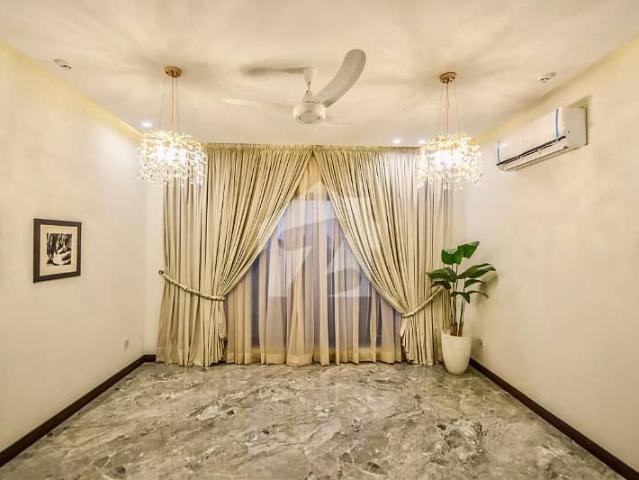TASK EST OFFER: 1 Kanal Slighlty Used Double Unit House Original Photo10kv solar installed Near Park Direct Approach Reasonable Price In HBFC Society At Ring Road Near DHA Phase 5