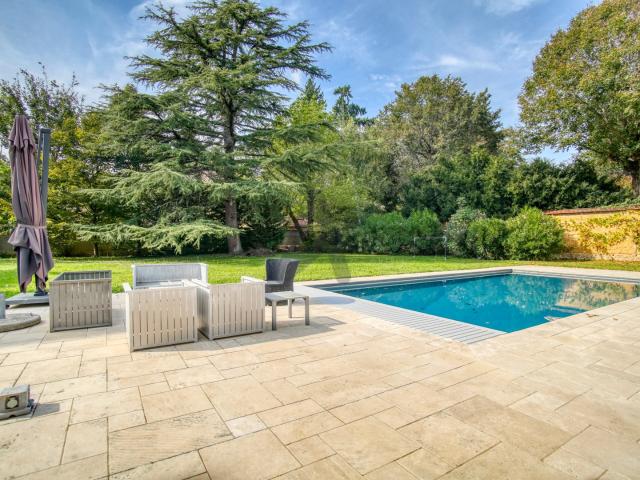 TASSIN BOURG MAISON DE MAITRE 350 M2