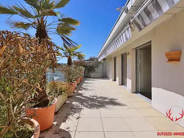 Tassin la Demi Lune 69160 Achat / Vente appartement 4 pièces t4 au dernier étage piscine