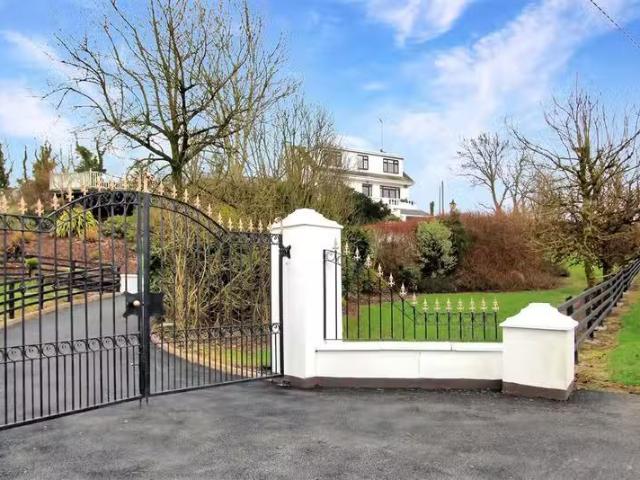 Tattyreagh North, Annyalla, Castleblayney, Monaghan, A75 XH34