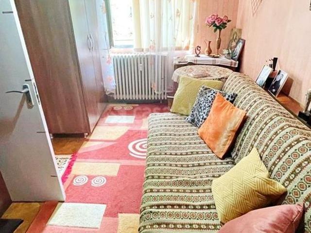 Tatarasi 2 camere curat, etaj 1, balcon, pret foarte bun
