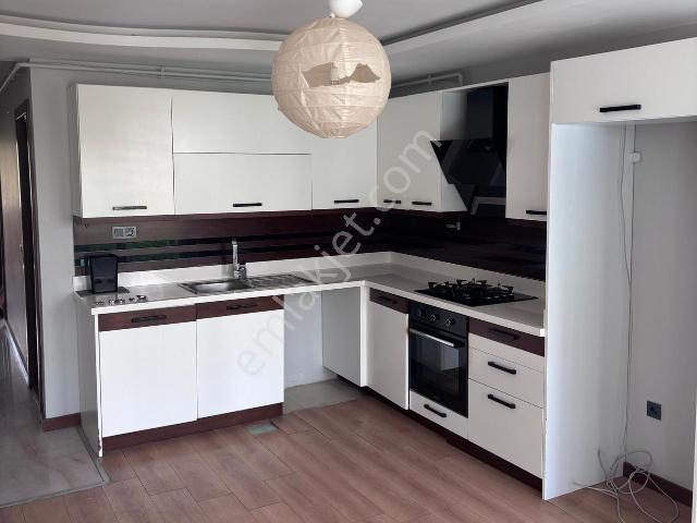 Tatil Köyü Konseptinde Merkezi Konumda 2+1 Kiralık Daire