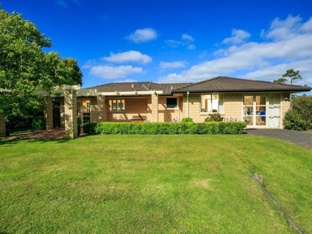 taupaki, 2 bedrooms