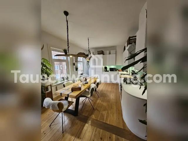 [TAUSCHWOHNUNG] Wunderschöne Altbauwohnung mit Balkon und Garten