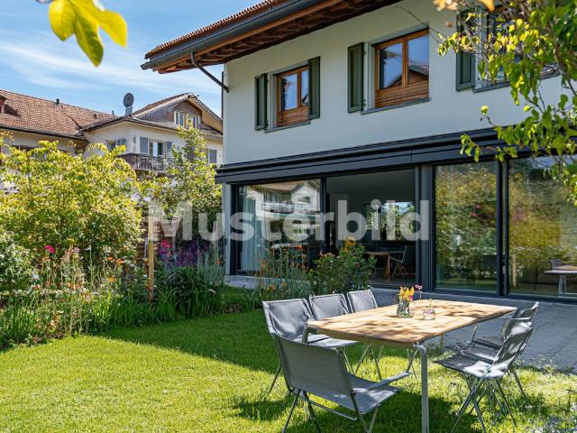 Tauschimmobilie: Charmante 4 Zimmer Altbauwohnung im Herzen von Zürich