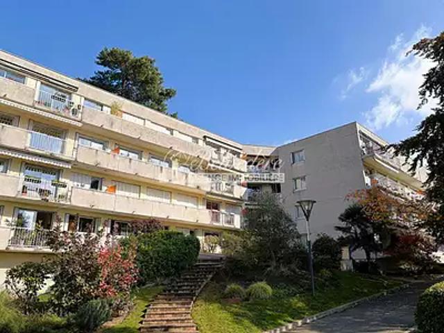 Taverny 95150 Achat / Vente appartement 5 pièces t5 au dernier étage cave