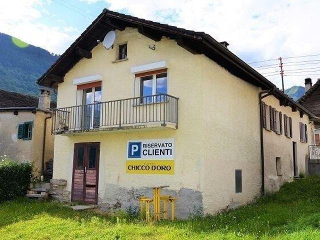 Taverne mit großer Terrasse, Garten und Sitzgelegenheiten oder 5 Zimmer Haus / Trattoria mit Terrasse oder umbaubar in ein 5 Zimmer Haus