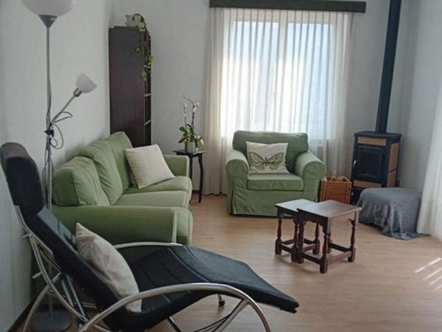 TAVERNE I APARTMENT IN SINGLE FAMILY HOUSE WITH GARDEN