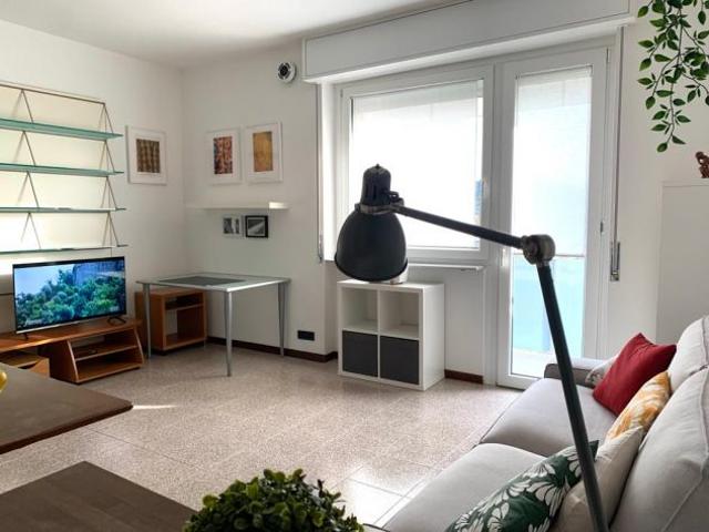 TAVERNERIO.LOCALITA'SOLZAGO. AMPIO BILOCALE ARREDATO CON POSTO AUTO