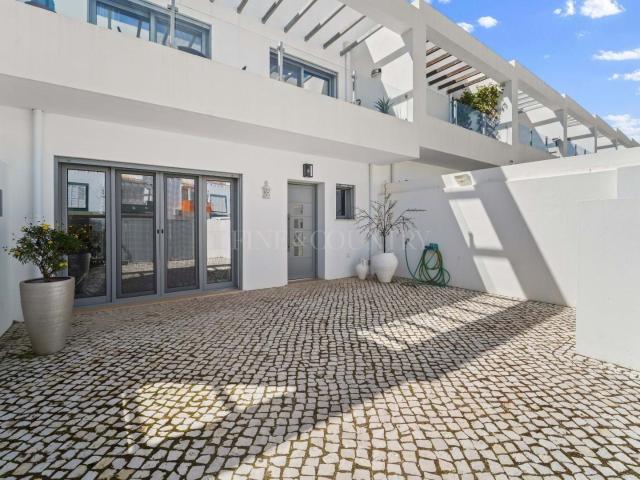 Tavira – Nova moradia moderna com 4 quartos perto do centro 212m² Tavira Santiago
