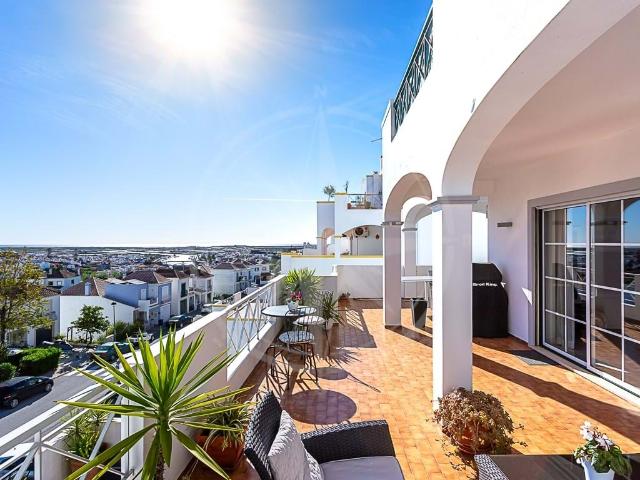 Apartamento em Tavira com vistas panorâmicas, amplo terraço e garagem, Tavira, Town centre