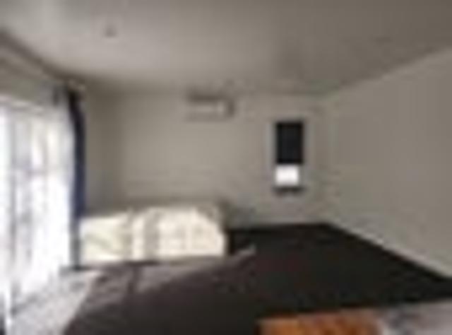 Tawa, Studio, $380 pw