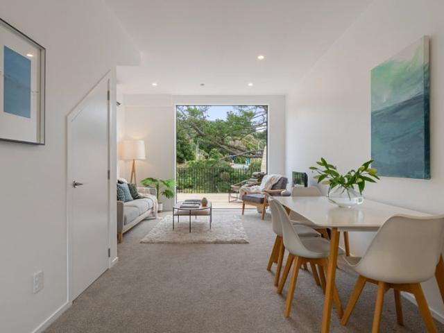 tawa, 2 bedrooms