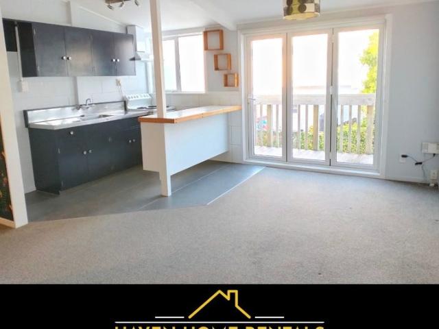 tawa, 2 bedrooms