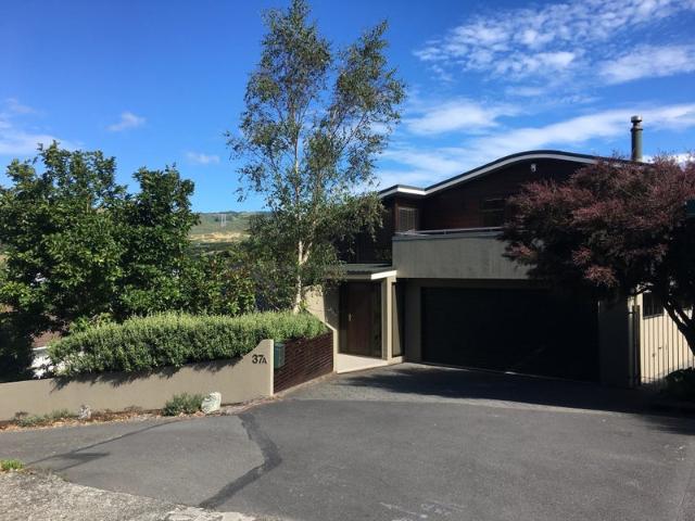 tawa, 3 bedrooms