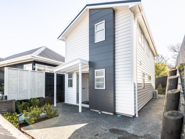 tawa, 3 bedrooms