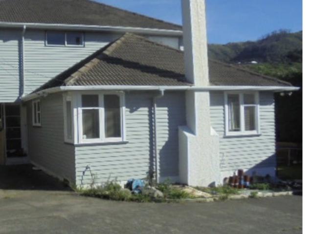 tawa, 3 bedrooms