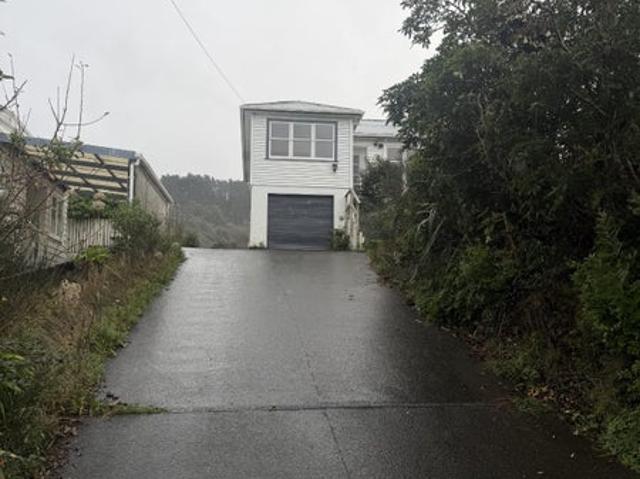 tawa, 3 bedrooms