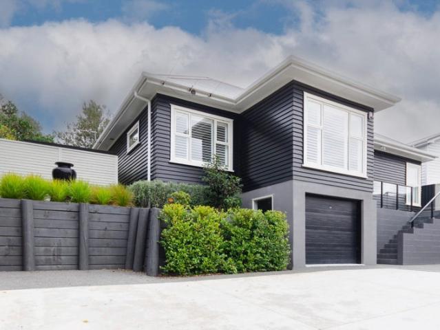 Tawa, 3 bedrooms