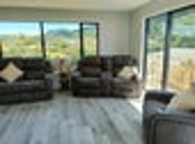 Tawa, 3 bedrooms, $850 pw