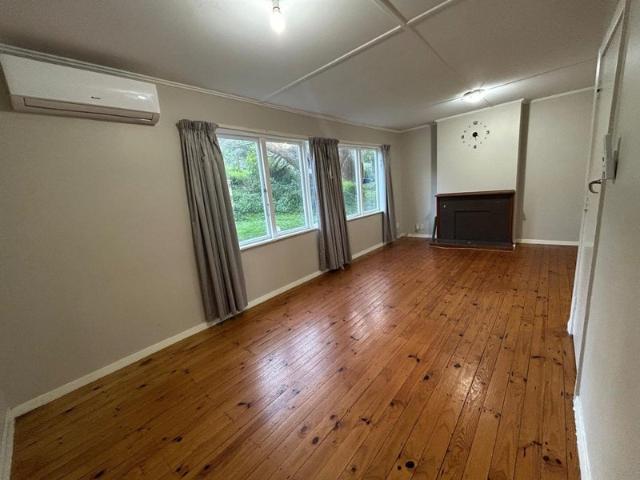 tawa, 3 bedrooms