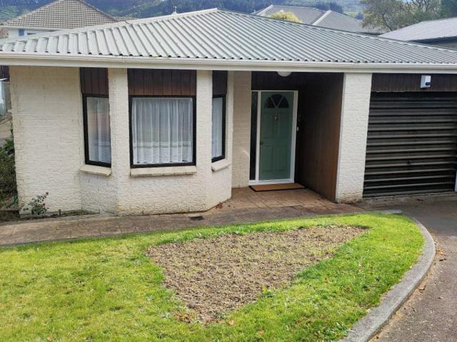 tawa, 3 bedrooms