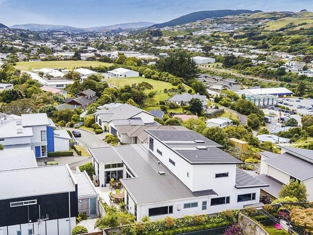 tawa, 4 bedrooms