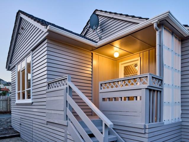 tawa, 4 bedrooms