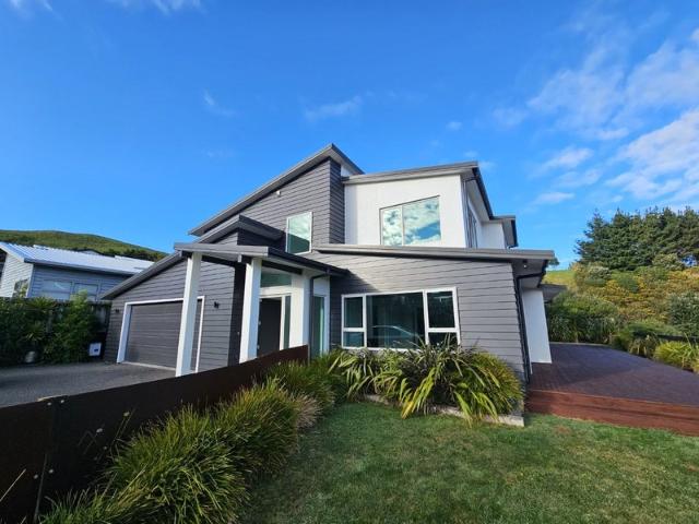 tawa, 5 bedrooms