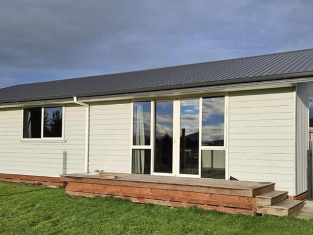 te anau, 3 bedrooms