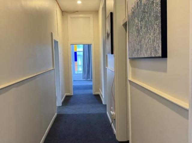 te aro, 5 bedrooms