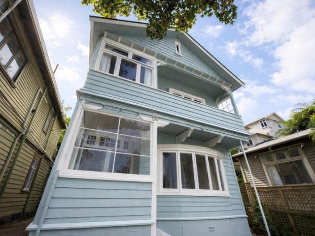 te aro, 5 bedrooms