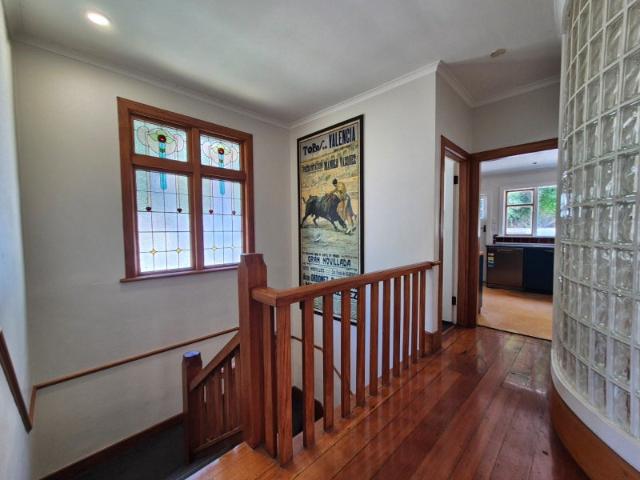 te aro, 6+ bedrooms