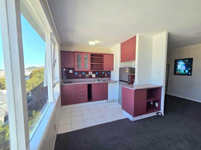 Te Aro, Studio