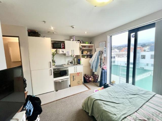te aro, studio