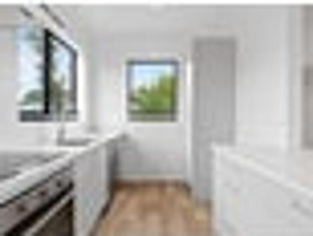 Te Atatu Peninsula, 3 bedrooms, $650 pw