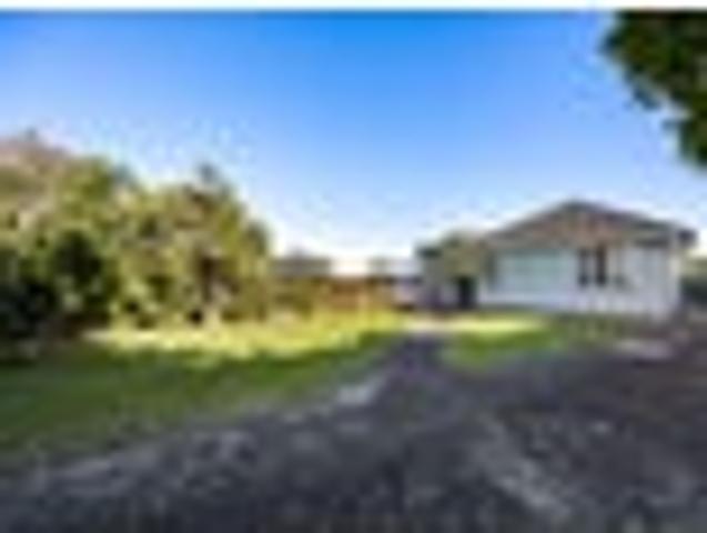 Te Atatu Peninsula, 3 bedrooms, $720 pw