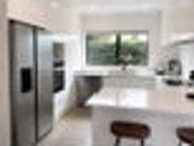 Te Atatu Peninsula, 3 bedrooms, $750 pw
